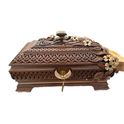 Climbing Flowers Box with Lock & Key — Walnut & Hornbeam