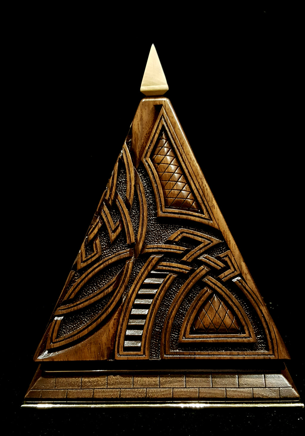 Pyramid Box with Pendant by Edgar Hovhannisyan