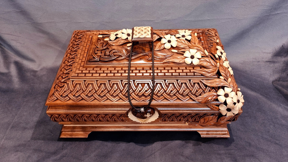 Climbing Flowers Box with Lock & Key by Edgar Hovhannisyan