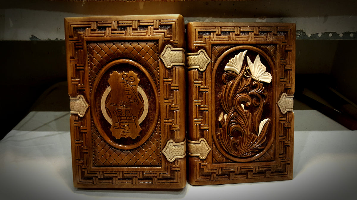 Medium Butterfly Box by Edgar Hovhannisyan