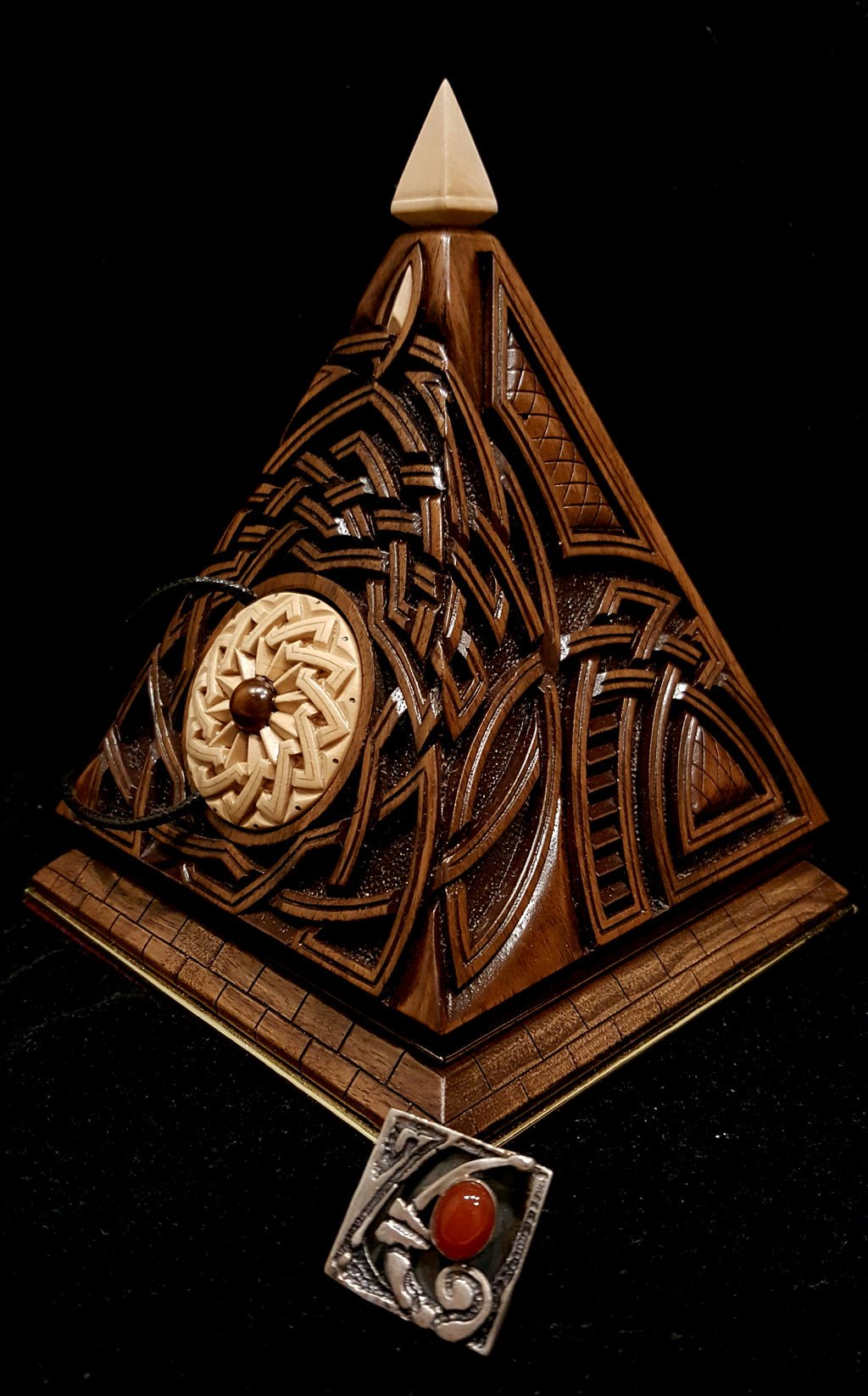 Pyramid Box with Pendant by Edgar Hovhannisyan